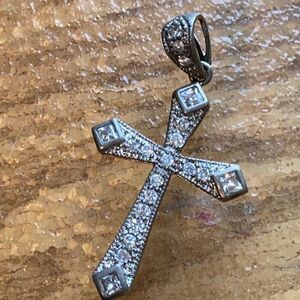 Hallmarked Cross Set in Sterling Silver
